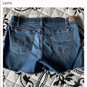 Levi’s shorts-14